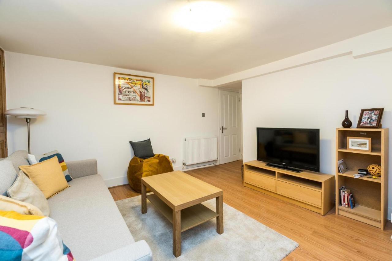 New Stylish 1 Bedroom Flat With Garden Londra Esterno foto